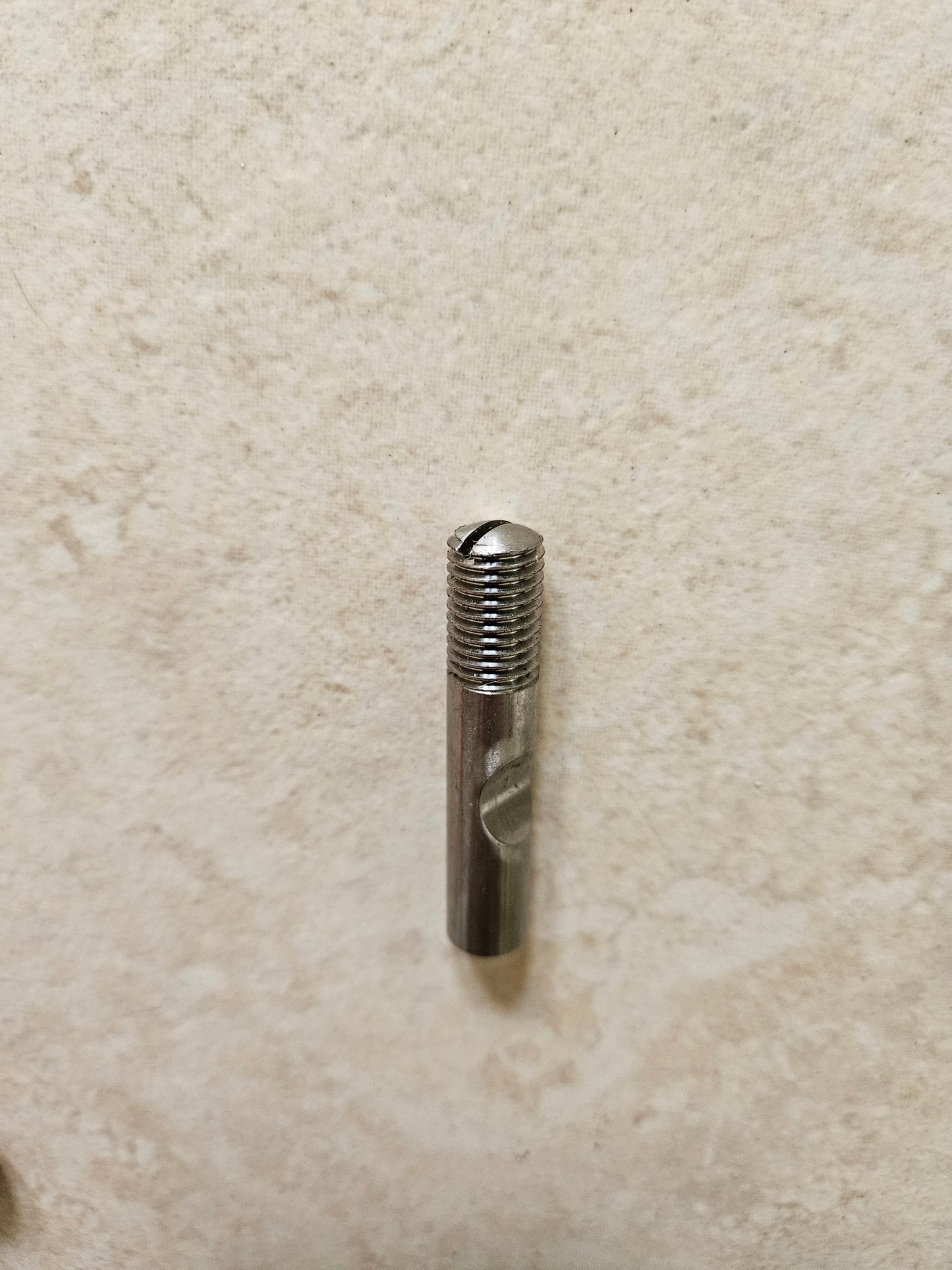 FF43 - Pad Bolt Top Short